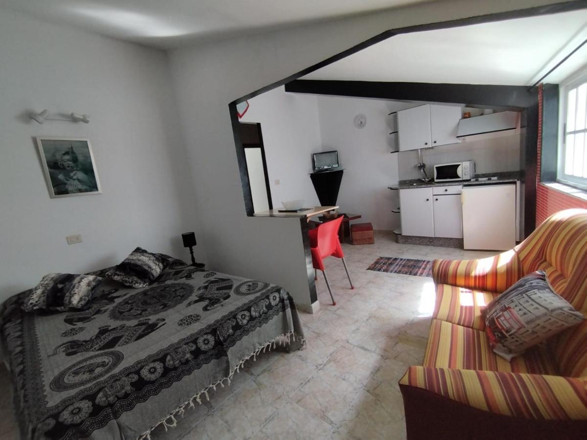 Apartamentos Blanco Y Negro 아 과르다 외부 사진